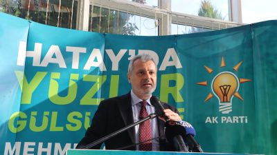 Ak Parti Hatay Büyükşehir Belediye Başkan Adayı Mehmet Öntürk, beraberinde