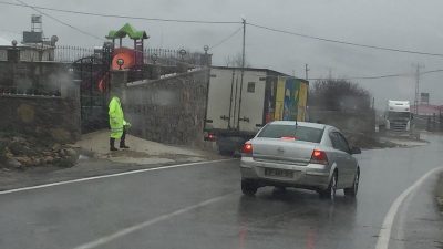 Hatay’ın Belen ilçesi dağı eteğindeki Radar yol ayırımında ana direkteki