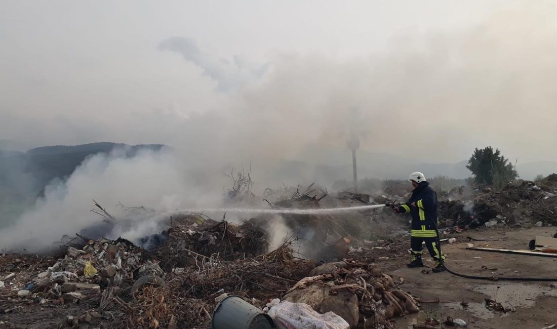 Arsuz’da ilçeden toplanan çöplerin