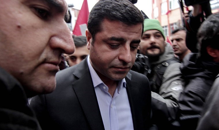 Demirtaş hasta annesini ziyaret etti