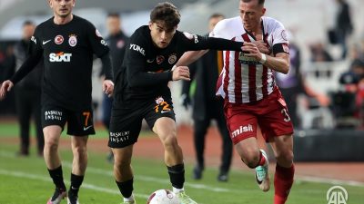 Trendyol Süper Lig’de ertelenen 16. hafta maçında Sivasspor ve Galatasaray