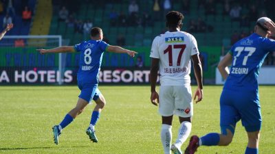 Trendyol Süper Lig’de Hatayspor Rizespor’a konuk oluyor. Mücadelenin 9. Dakikasında