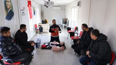 Hatay Büyükşehir Belediyesi, ilk yardım bilincinin geliştirilmesi ve eğitim almış