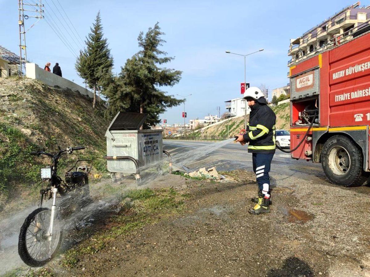 Belen’de motosiklet küle döndü