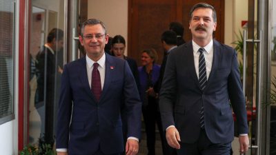 CHP lideri Özgür Özel, TİP Genel Başkanı Erkan Baş ile