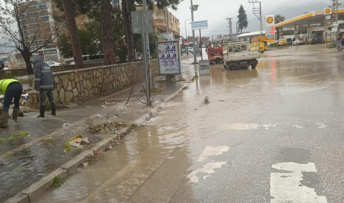 Samandağ ilçesinde sulamada kullanılan sulama kanallarının tamamen dolduğu kaydedildi. İlçe