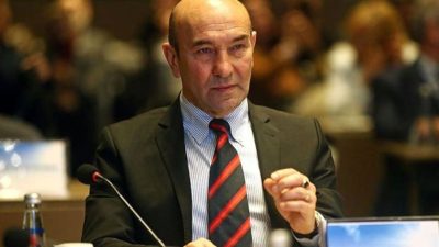 CHP İzmir Büyükşehir Belediye Başkanı Tunç Soyer aday gösterilmemesinin ardından