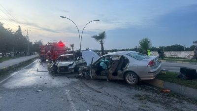 Hatay’ın Dörtyol ilçesi Numune Evler Mahallesi’nde trafik kazası meydana geldi.