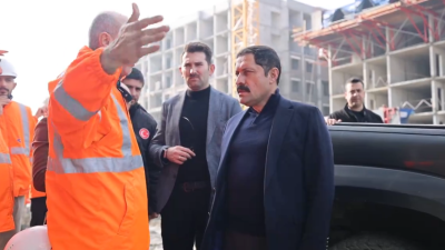 Hatay Valisi Mustafa Masatlı, Defne ilçesi Orhanlı Mahallesi’nde devam eden