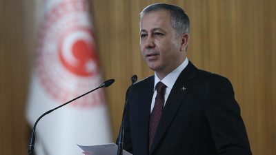 İçişleri Bakanı Ali Yerlikaya, son 6 günde Antalya kıyılarına 8,