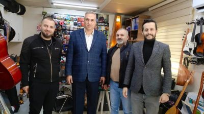 AKP, Defne belediye başkanlığı için Gökhan Köse’yi aday gösterdi.