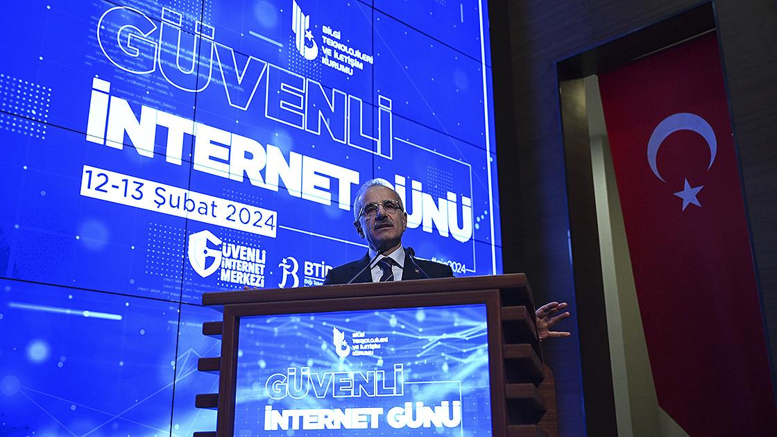 Bakan Uraloğlu’ndan internet çıkışı