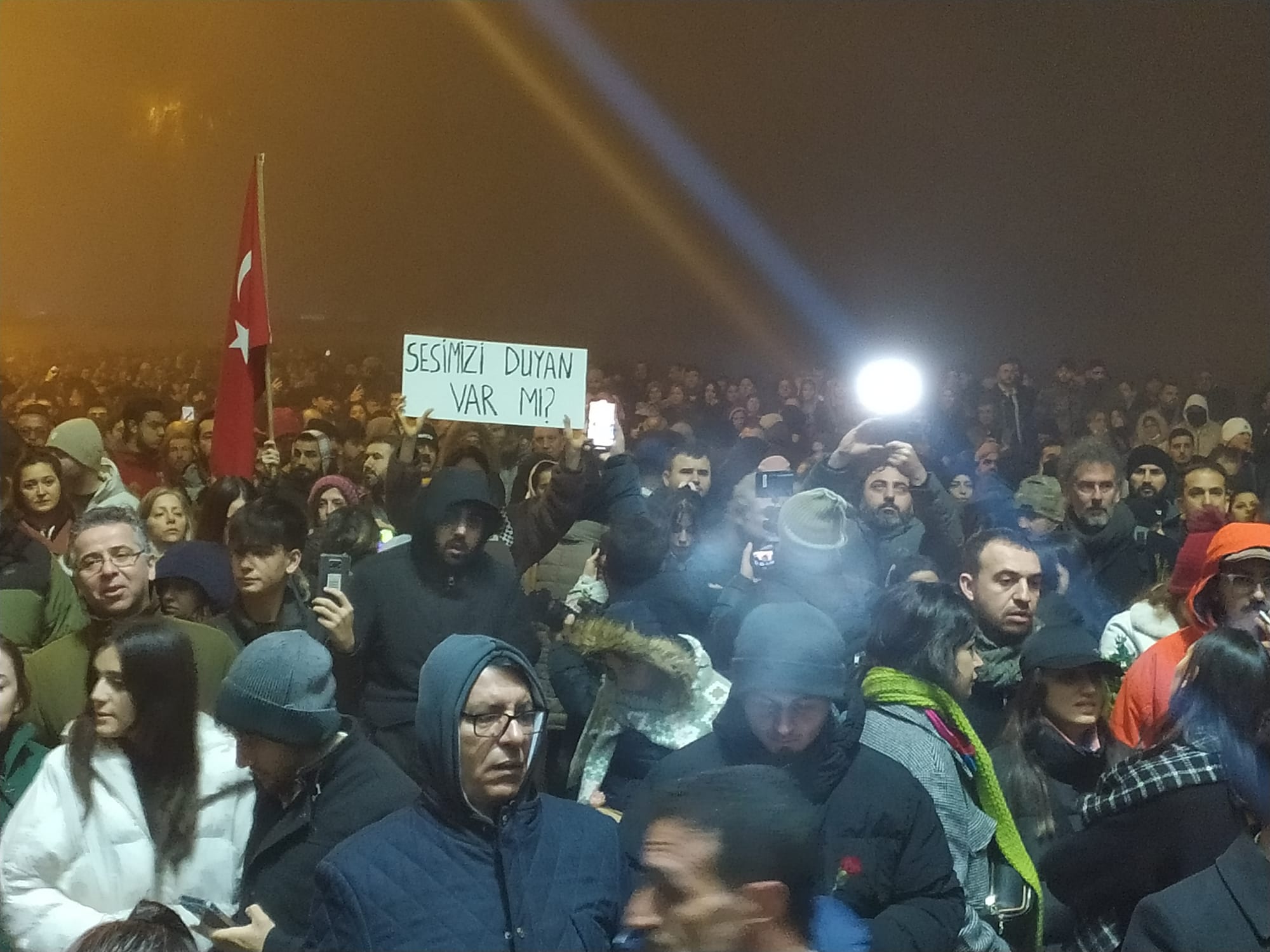 Antakya’da anma töreni protestolarla devam ediyor