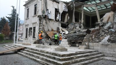Hatay’da deprem sonrası birçok kamu binası da zarar gördü. Birçok