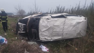 Kırıkhan Reyhanlı Karayolu üzeri tarım işçilerini taşıyan minibüs devrildi. Meydana
