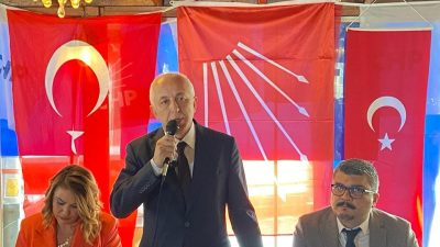 İskenderun basını ile Emirgan Kafede bir araya gelen Av. Mehmet