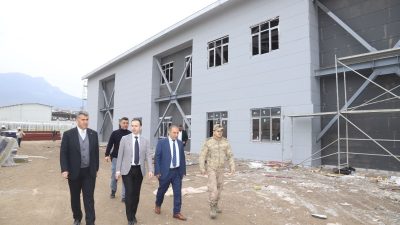 Payas Belediye Başkanı Bekir Altan, Payas Kaymakamı Kürşad Karaca, İlçe