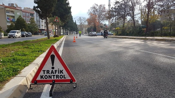 Samandağ ilçesinde, trafik ekipleri