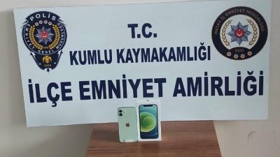 Hatay’ın Kumlu ilçesinde, iş yerinden cep telefonu çalan 2 zanlı