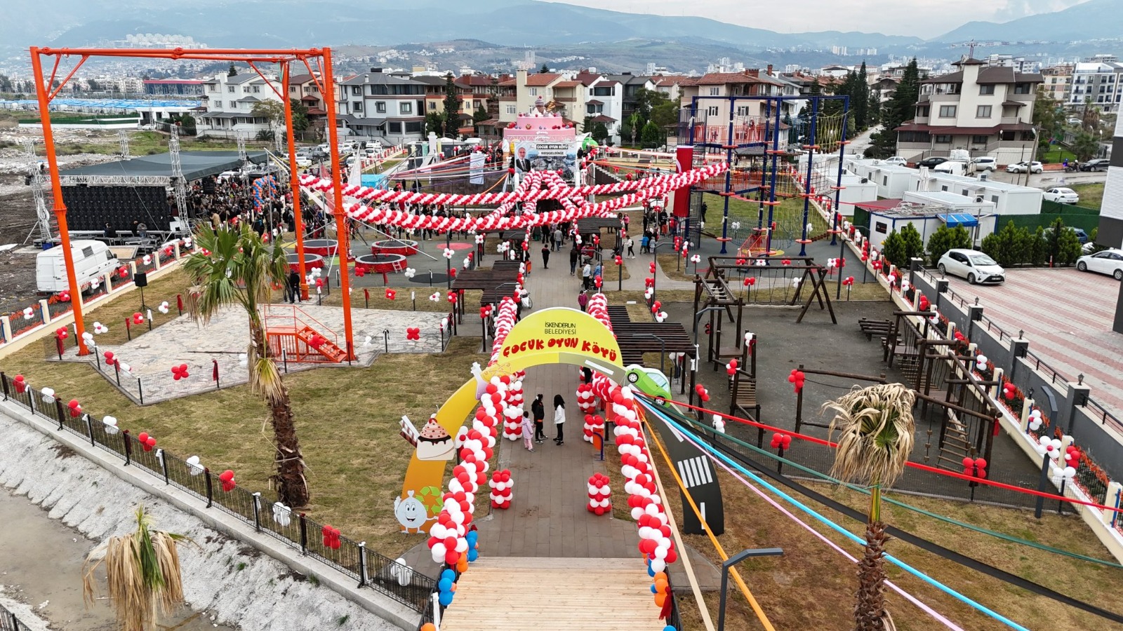 İskenderun’da Çocuk Oyun Evi hizmete girdi