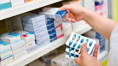 İstanbul’da eski eczacı kalfasının organizesinde Beylikdüzü Devlet Hastanesi’nde görevli doktorlar