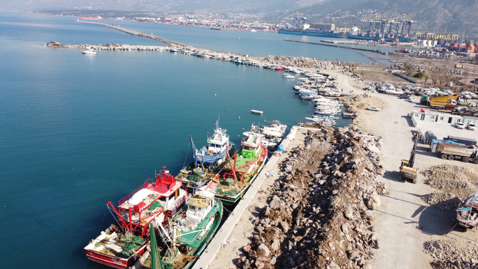 İskenderun’da balıkçı rıhtımı tamamlandı