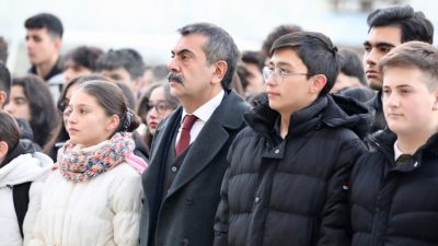 6 Şubat Salı günü Türkiye genelindeki tüm okullarda ders öncesi