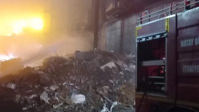 İskenderun-Payas arasındaki Organize Sanayi Bölgesi’nde faaliyet göstermekte olan bir Metalurji