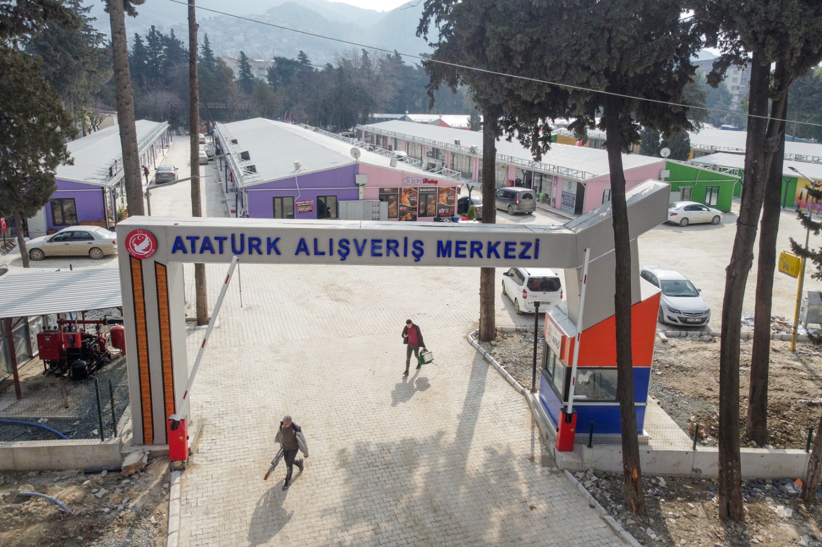 Atatürk Alıveriş Merkezi esnafı umutlu