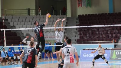 Voleybol AXA Sigorta Efeler Ligi 19. hafta mücadelesinde Ziraat Bankkart,
