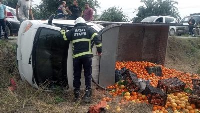 Hatay’ın Erzin ilçesinde bugün sabah saatlerinde yaşanan trafik kazasında bir
