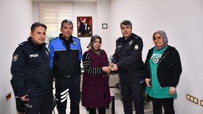 Hatay’ın Belen ilçesinde bir kişinin yolda bulduğu ve içinde bir