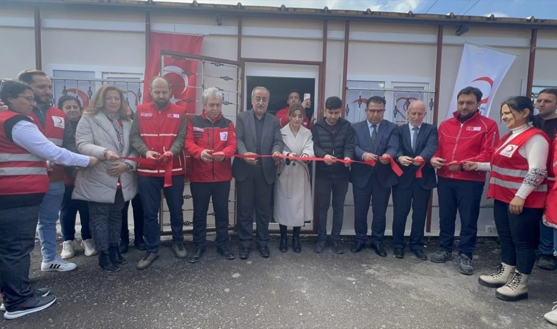 Türk Kızılay, Hatay’ın Defne ilçesinde ihtiyaç sahiplerine yönelik bir butik