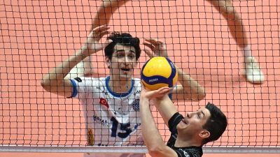 Arkas Spor, Hatay Büyükşehir Belediyespor'u 3-0 yendi