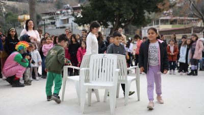 Hatay’ın Defne ilçesinde, depremzedelerin moralini yükseltmek amacıyla özel bir etkinlik