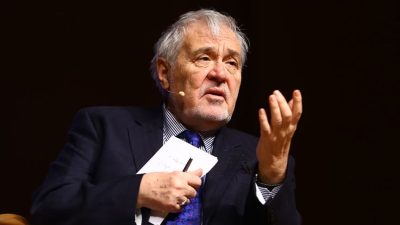 Tarihçi İlber Ortaylı Meclis Başkanlığı’na sunulan Turist Rehberliği Meslek Kanunu