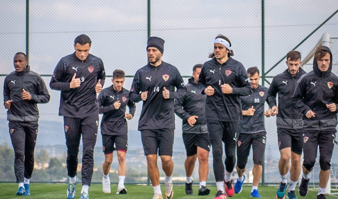 Mersin’de maçlarını oynayan Hatayspor