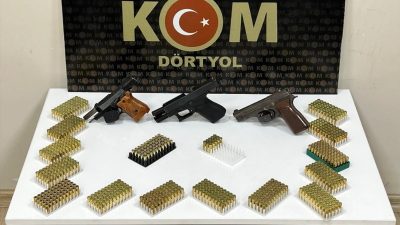 Hatay’ın Payas ilçesinde gerçekleştirilen kaçakçılık operasyonunda, il emniyet müdürlüğü ekipleri