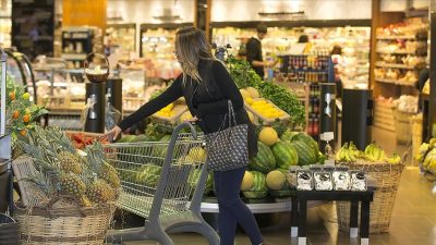 
Tüketici güven endeksi şubatta aylık bazda yüzde 1,3 azalarak 79,3