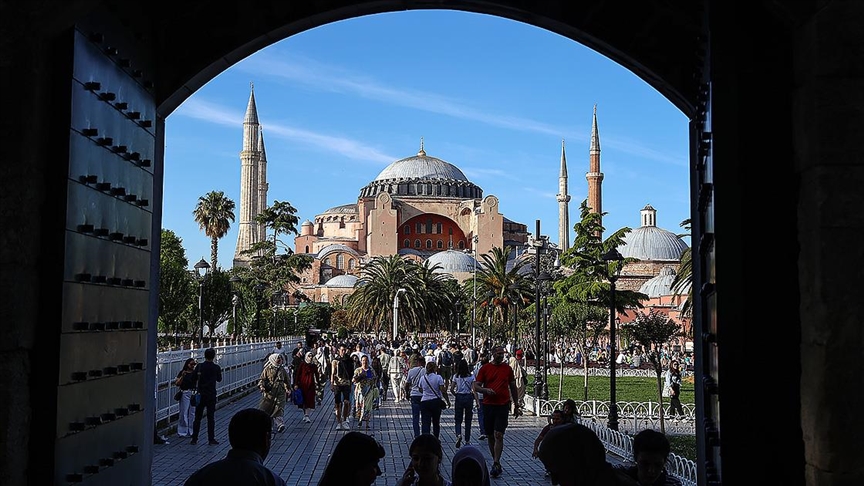 İstanbul yabancı turist sayısında yine zirvede