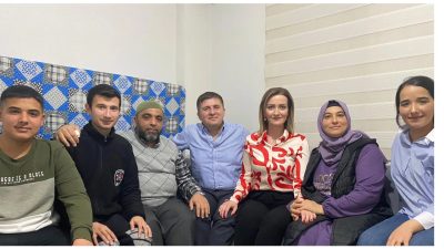 Karaman Valisi Hüseyin Engin Sarıibrahim ile eşi Hatice Sarıibrahim, önceki