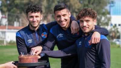 İskenderunspor’da 3 futbolcu aynı gün birlikte  Doğum günü kutlaması yaptı.