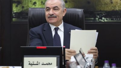 Başbakan Iştiyye, işgal altındaki Batı Şeria’nın Ramallah kentinde düzenlenen hükümetin