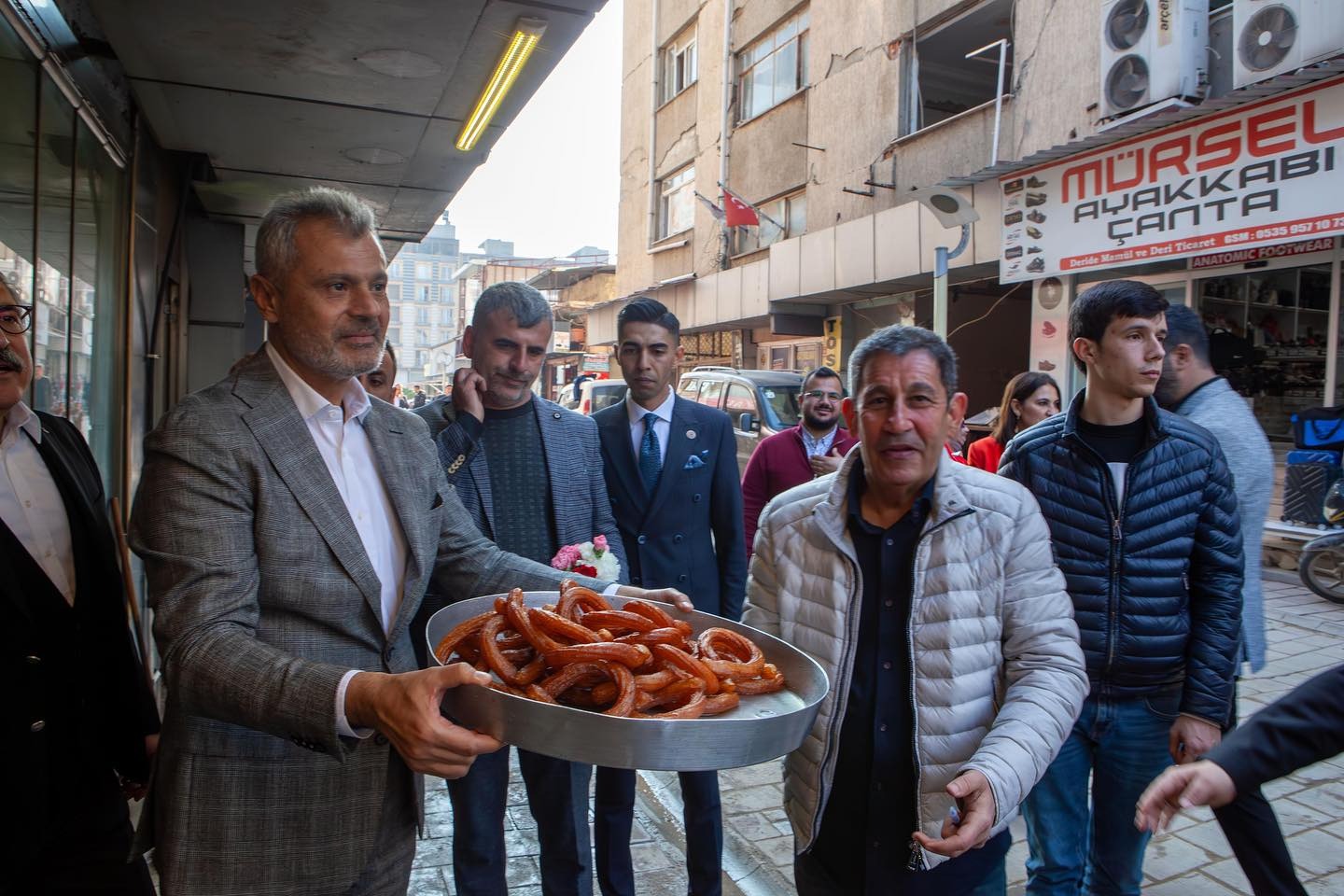 Oltaya Takılanlar: Öntürk Züngül Sattı