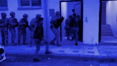 
İçişleri Bakanı Yerlikaya, Aydın ve Hatay merkezli 9 ilde eş