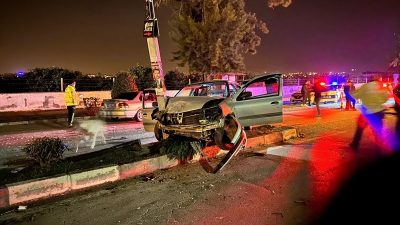 Hatay'ın Dörtyol ilçesinde iki otomobilin çarpışması sonucu yaralanan 4 kişi