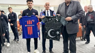 CHP İskenderun Belediye Başkan adayı Mehmet Duduoğlu seçim çalışmaları kapsamında