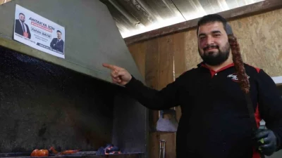 
Hatay'da kebapçılık yapan 3 üniversite mezunu Fehim Bayır, Bağımsız Türkiye Partisi Antakya Belediye