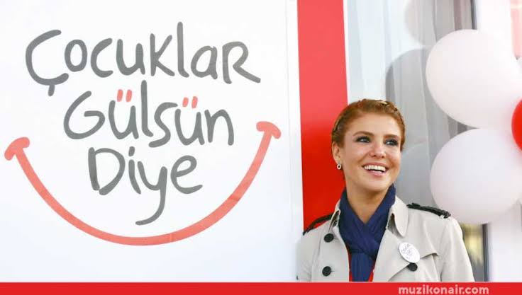 Ünlü sanatçı Gülben Ergen’in başında olduğu ”Çocuklar Gülsün diye” adlı