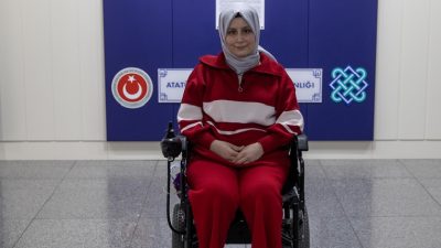 Kahramanmaraş merkezli depremlerin dördüncü gününde enkaz altından kurtarılan milli karateci